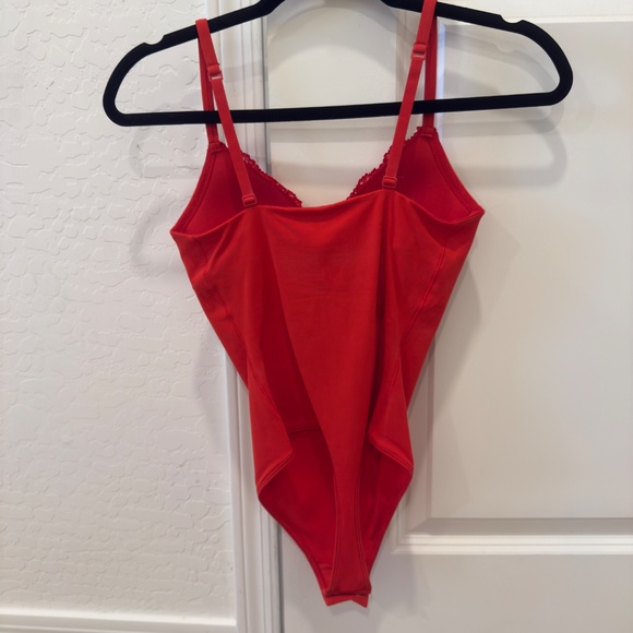 Skims Fits Everybody Lace Push-up Bodysuit - Picture 3 of 3